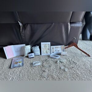 SUPER ELEGANT Bridal Blingy and Cream Accessories Set